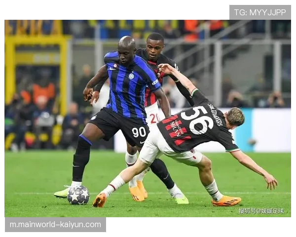 亚特兰大3-4-2-1高压体系遇考验 多特边中结合破密集 亚特兰大3-4-2-1高压体系遇考验 多特边中结合破密集