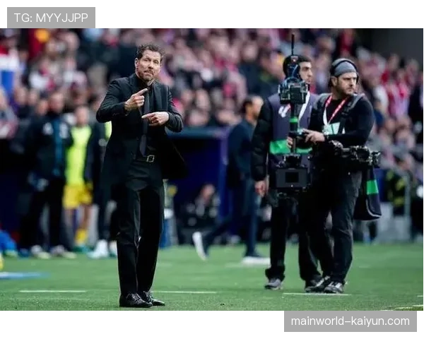 西蒙尼战术保守受诟病 多打一人仍摆防守阵型